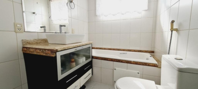 Imagem Casa com 3 Quartos à Venda, 183 m² em Granja Viana - Cotia Imagem Casa com 3 Quartos à Venda, 183 m² em Granja Viana - Cotia