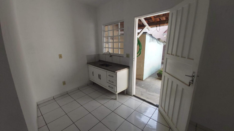 Imagem Casa com 9 Quartos à Venda, 196 m² em Helena Maria - Osasco