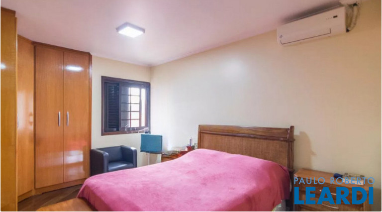 Imagem Sobrado com 3 Quartos à Venda, 202 m² em Vila Floresta - Santo André Imagem Sobrado com 3 Quartos à Venda, 202 m² em Vila Floresta - Santo André