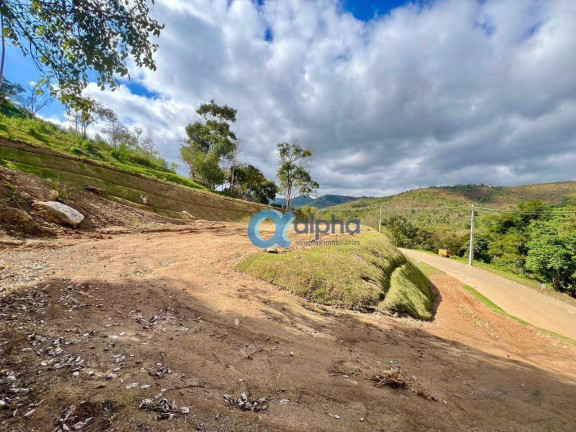 Terreno à Venda, 2.213 m² em Pedro Do Rio - Petrópolis