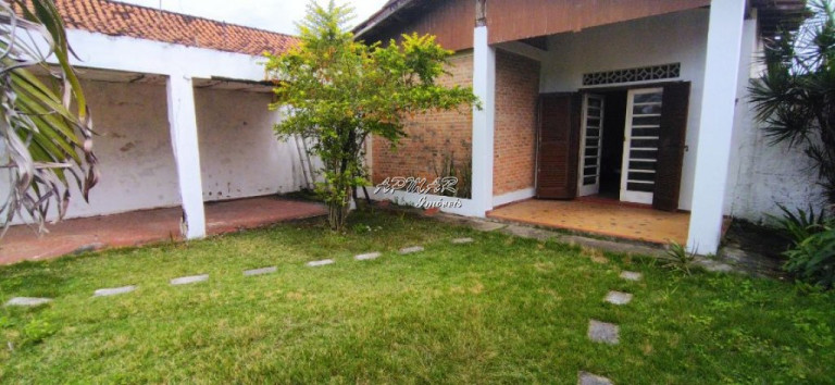 Casa com 2 Quartos à Venda,  em Solemar - Praia Grande