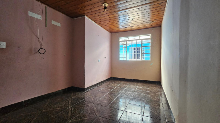 Imagem Casa com 3 Quartos à Venda, 119 m² em Sítio Cercado - Curitiba Imagem Casa com 3 Quartos à Venda, 119 m² em Sítio Cercado - Curitiba