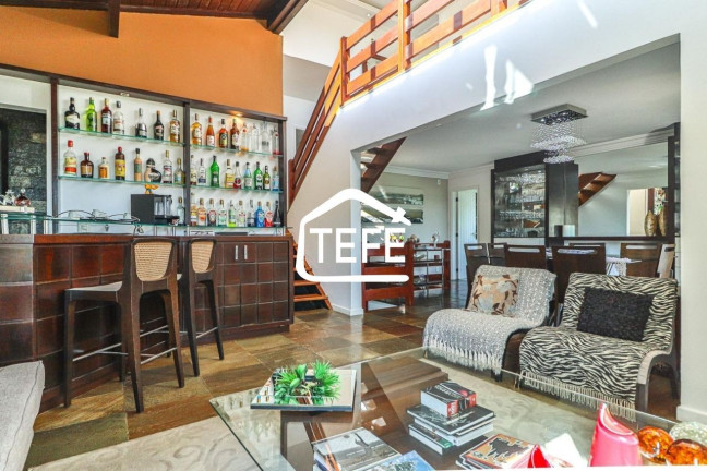 Imagem Casa com 6 Quartos à Venda, 452 m² em Itaipu - Niterói Imagem Casa com 6 Quartos à Venda, 452 m² em Itaipu - Niterói