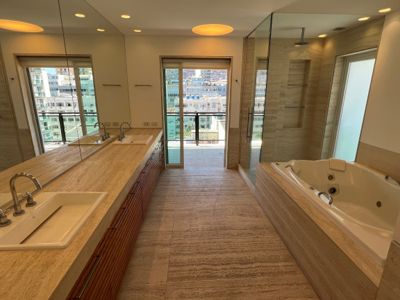 Imagem Imóvel com 3 Quartos para Alugar, 350 m² em Ipanema - Rio De Janeiro Imagem Imóvel com 3 Quartos para Alugar, 350 m² em Ipanema - Rio De Janeiro