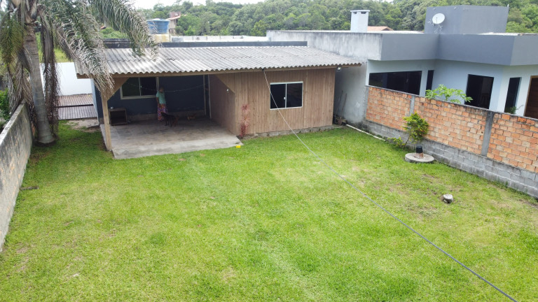 Imagem Casa com 2 Quartos para Temporada, 90 m² em Encantada - Garopaba