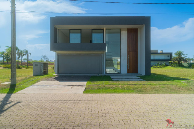 Imagem Casa de Condomínio com 4 Quartos à Venda, 400 m² em Praia Da Cal - Torres