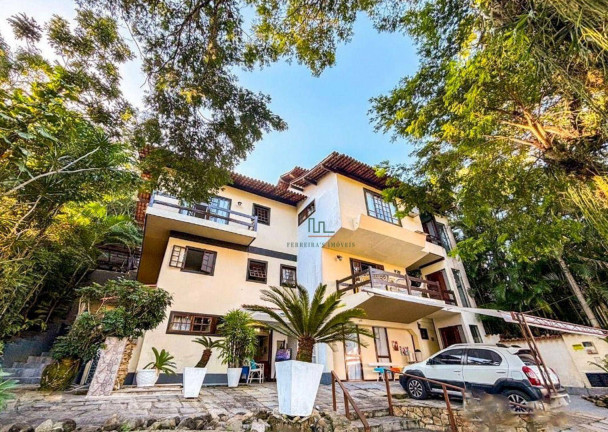 Imagem Casa com 6 Quartos à Venda, 500 m² em Itaipu - Niterói Imagem Casa com 6 Quartos à Venda, 500 m² em Itaipu - Niterói