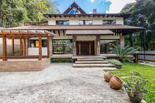 Casa com 3 Quartos à Venda, 600 m² em Cascatinha - Curitiba