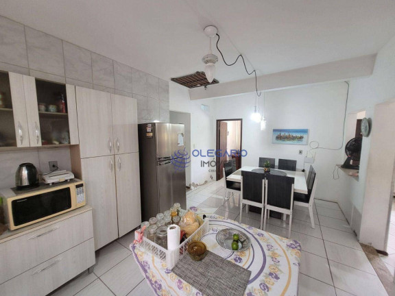 Imagem Casa com 5 Quartos à Venda, 170 m² em Centro - Penha