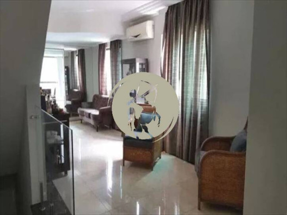 Casa com 4 Quartos à Venda, 190 m² em Embare - Santos
