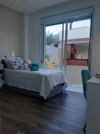 Imagem Casa com 3 Quartos à Venda, 163 m² em Pedra Branca - Palhoça Imagem Casa com 3 Quartos à Venda, 163 m² em Pedra Branca - Palhoça