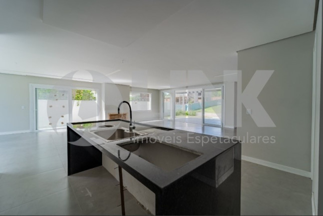 Imagem Imóvel com 3 Quartos à Venda, 300 m² em Vila Nova - Porto Alegre