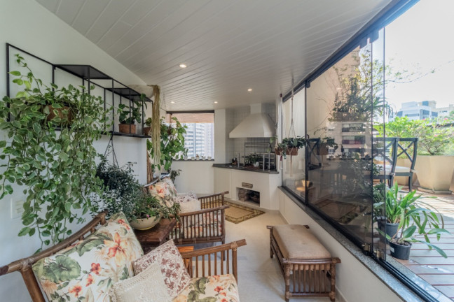 Apartamento com 4 Quartos à Venda, 250 m² em Vila Suzana - São Paulo