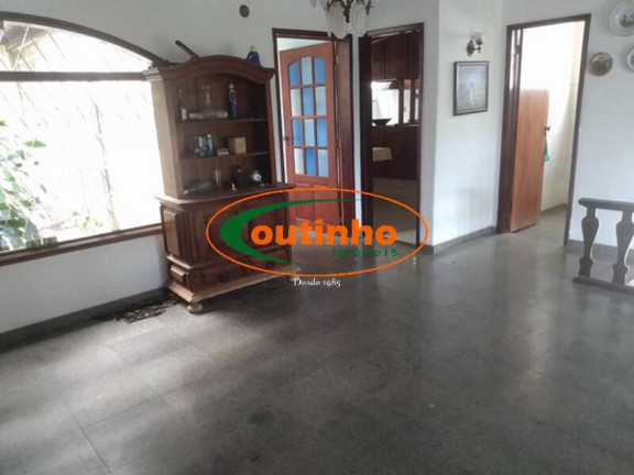 Imagem Casa com 3 Quartos à Venda, 500 m² em Grajaú - Rio De Janeiro Imagem Casa com 3 Quartos à Venda, 500 m² em Grajaú - Rio De Janeiro