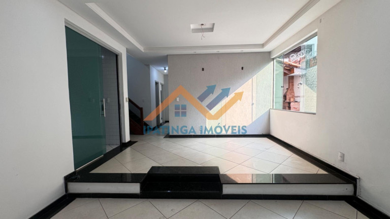 Casa com 3 Quartos à Venda, 245 m² em Bela Vista - Ipatinga