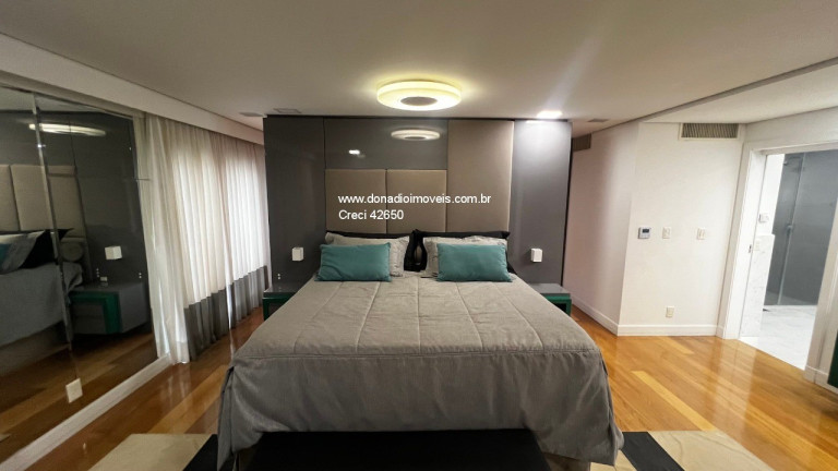 Imagem Apartamento com 3 Quartos à Venda, 316 m² em Agronômica - Florianópolis