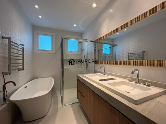 Imagem Cobertura com 3 Quartos à Venda, 146 m² em Centro - Balneário Camboriú Imagem Cobertura com 3 Quartos à Venda, 146 m² em Centro - Balneário Camboriú