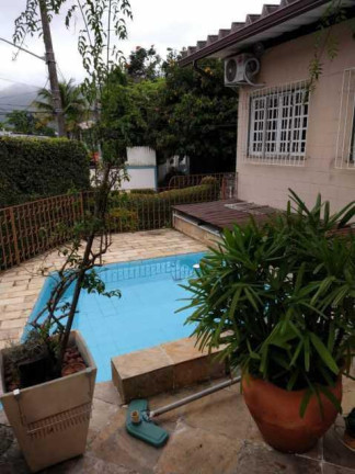 Imagem Casa com 2 Quartos à Venda, 200 m² em Campo Grande - Rio De Janeiro Imagem Casa com 2 Quartos à Venda, 200 m² em Campo Grande - Rio De Janeiro