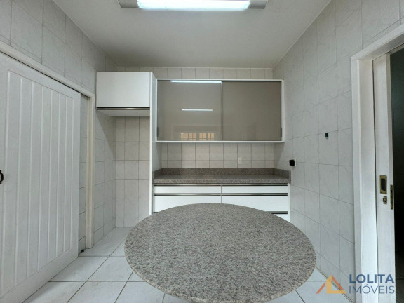 Imagem Casa com 5 Quartos à Venda, 220 m² em Balneário Estreito - Florianópolis Imagem Casa com 5 Quartos à Venda, 220 m² em Balneário Estreito - Florianópolis