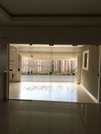 Imagem Casa com 3 Quartos à Venda, 250 m² em Agudos Imagem Casa com 3 Quartos à Venda, 250 m² em Agudos