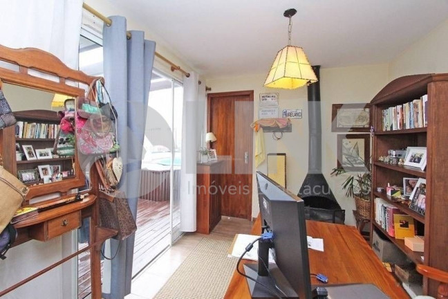 Imagem Imóvel com 2 Quartos à Venda, 96 m² em Menino Deus - Porto Alegre Imagem Imóvel com 2 Quartos à Venda, 96 m² em Menino Deus - Porto Alegre