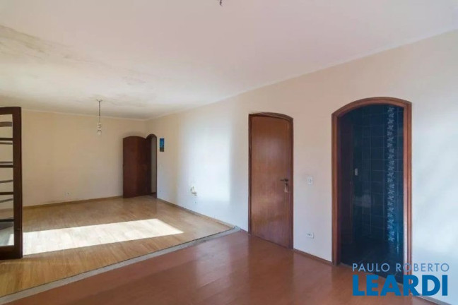 Imagem Sobrado com 3 Quartos à Venda, 512 m² em Vila Gilda - Santo André Imagem Sobrado com 3 Quartos à Venda, 512 m² em Vila Gilda - Santo André
