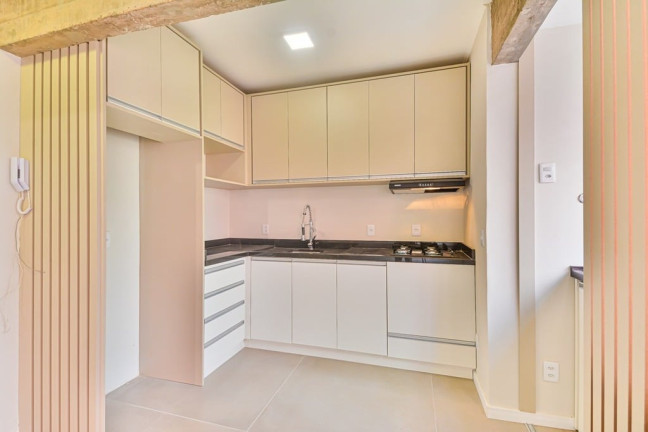 Imagem Imóvel com 2 Quartos à Venda, 72 m² em Bom Fim - Porto Alegre Imagem Imóvel com 2 Quartos à Venda, 72 m² em Bom Fim - Porto Alegre