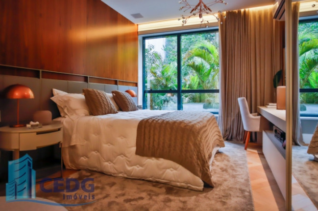 Imagem Apartamento com 3 Quartos à Venda, 230 m² em Cabral - Curitiba