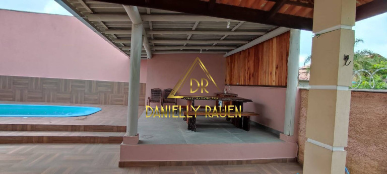 Imagem Casa com 3 Quartos à Venda, 300 m² em Itajuba - Barra Velha