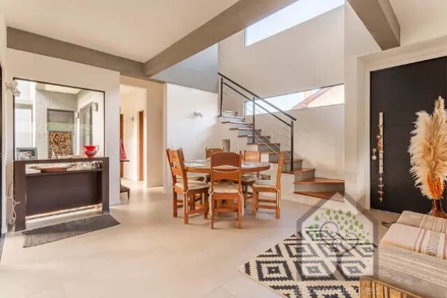 Imagem Casa com 4 Quartos à Venda, 200 m² em Rio Tavares - Florianópolis Imagem Casa com 4 Quartos à Venda, 200 m² em Rio Tavares - Florianópolis