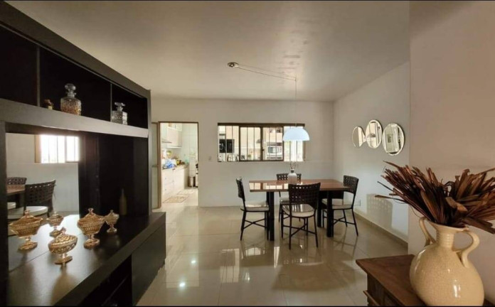 Imagem Casa com 3 Quartos à Venda, 200 m² em Cuiabá Imagem Casa com 3 Quartos à Venda, 200 m² em Cuiabá