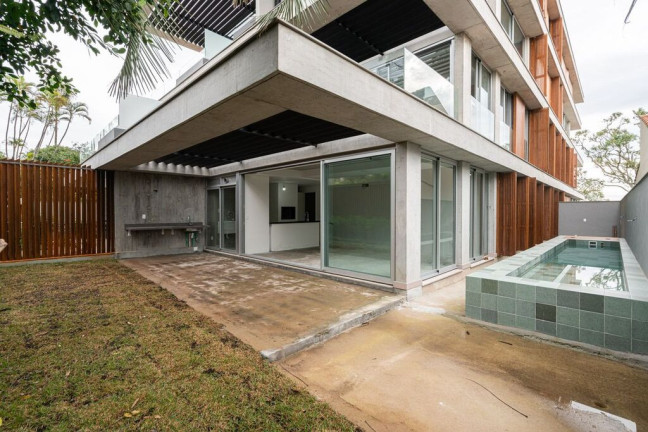 Imagem Apartamento com 3 Quartos à Venda, 206 m² em Três Figueiras - Porto Alegre