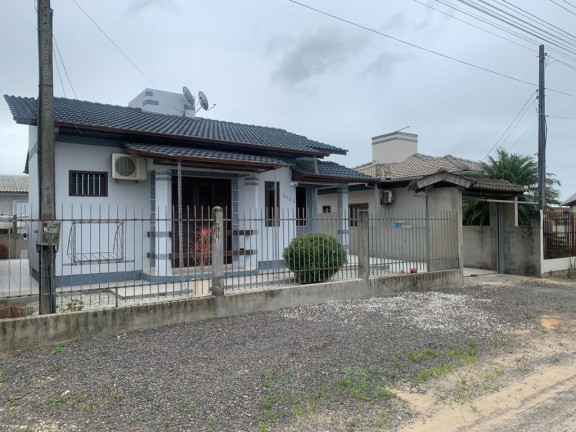 Imagem Casa com 3 Quartos à Venda, 135 m² em Operária - Araranguá