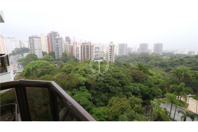 Imagem Apartamento com 3 Quartos à Venda, 189 m² em Vila Suzana - São Paulo