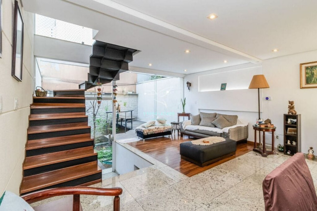 Imagem Casa com 4 Quartos à Venda, 223 m² em Mooca - São Paulo Imagem Casa com 4 Quartos à Venda, 223 m² em Mooca - São Paulo