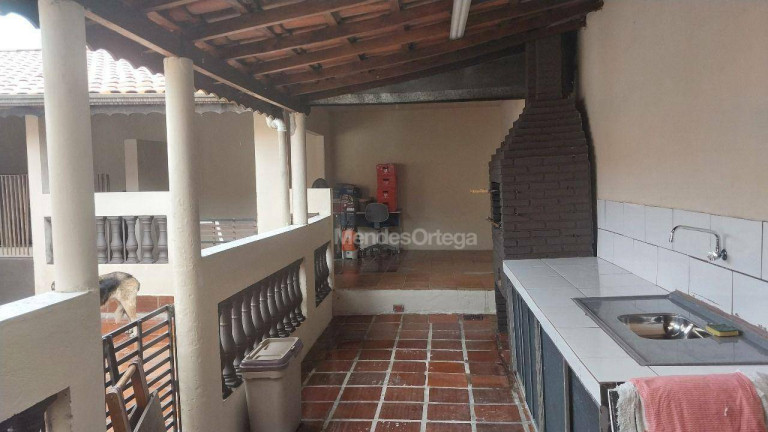 Imagem Casa com 3 Quartos à Venda, 214 m² em Vila Jardini - Sorocaba