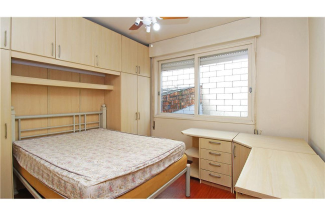 Imagem Imóvel com 1 Quarto à Venda,  em Petrópolis - Porto Alegre