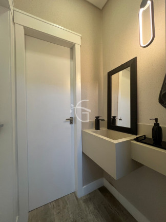 Imagem Casa com 3 Quartos à Venda, em Glória - Joinville Imagem Casa com 3 Quartos à Venda, em Glória - Joinville