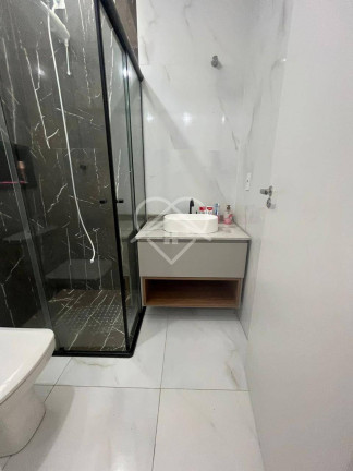 Imagem Sobrado com 3 Quartos à Venda, 93 m² em Iririú - Joinville