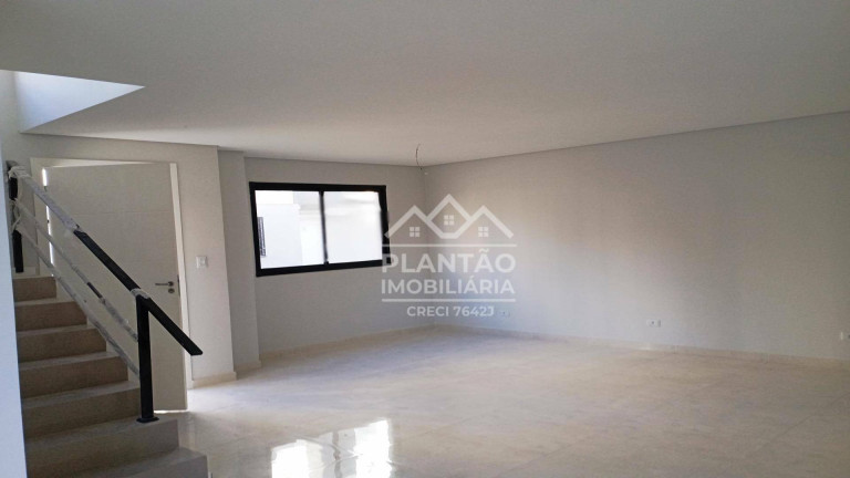 Sobrado com 3 Quartos à Venda, 105 m² em Uberaba - Curitiba