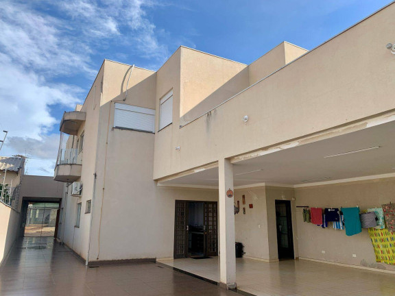Casa à Venda,  em Vila Sobrinho - Campo Grande