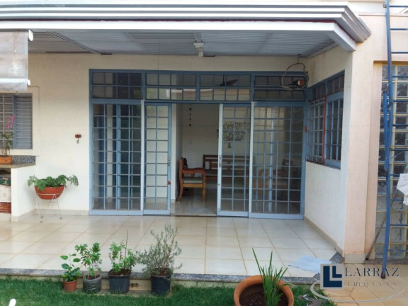 Imagem Casa com 4 Quartos à Venda, 182 m² em Vila Tibério - Ribeirão Preto