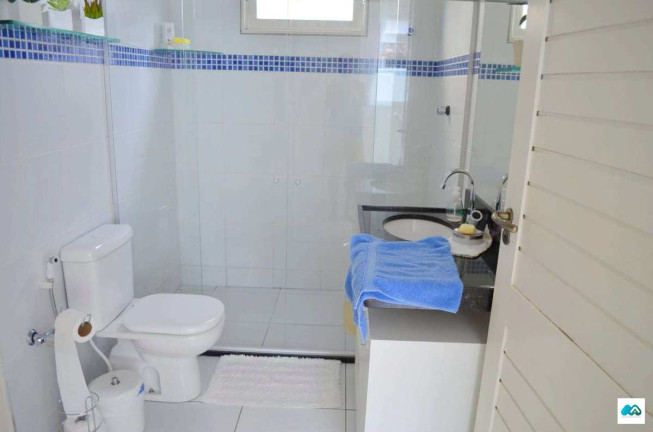 Imagem Casa de Condomínio com 3 Quartos à Venda, 220 m²
