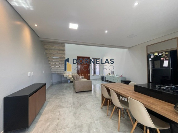 Casa com 3 Quartos à Venda, 250 m² em Setor Habitacional Arniqueira (águas Claras) - Brasília