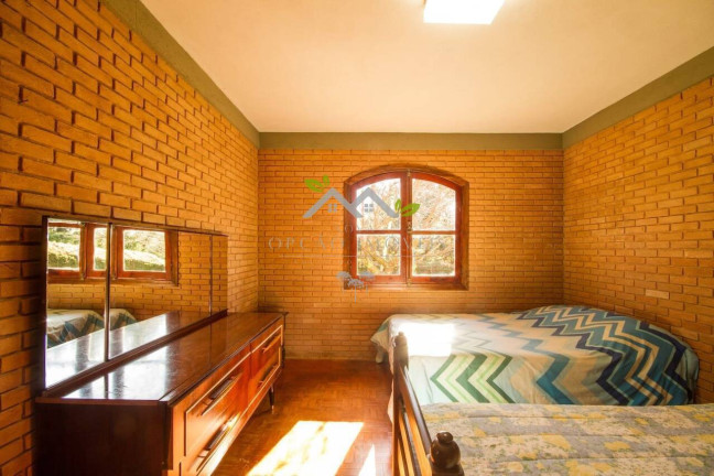 Imagem Casa com 3 Quartos à Venda, 192 m² em Vila Siomara - Campos Do Jordão Imagem Casa com 3 Quartos à Venda, 192 m² em Vila Siomara - Campos Do Jordão