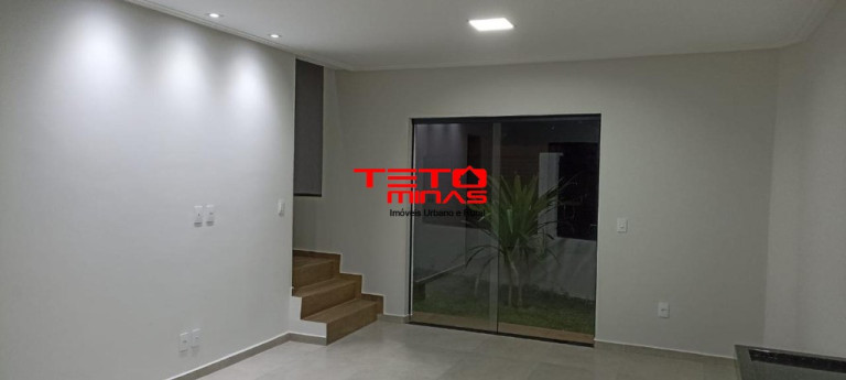 Imagem Casa com 2 Quartos à Venda, 82 m² em Jardim São Lourenço - Senhora De Oliveira Imagem Casa com 2 Quartos à Venda, 82 m² em Jardim São Lourenço - Senhora De Oliveira