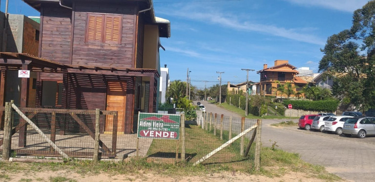 Imagem Imóvel com 2 Quartos à Venda, 70 m² em Centro - Garopaba