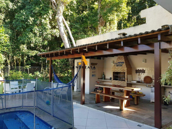 Imagem Casa com 4 Quartos para Alugar, 400 m² em Camorim - Rio De Janeiro
