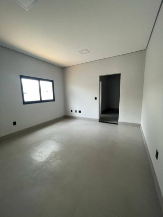 Imagem Casa com 3 Quartos à Venda, 300 m² em Condomínio Belvedere Ii - Cuiabá