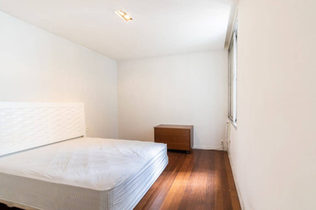 Imagem Apartamento com 3 Quartos à Venda,  em Leblon - Rio De Janeiro